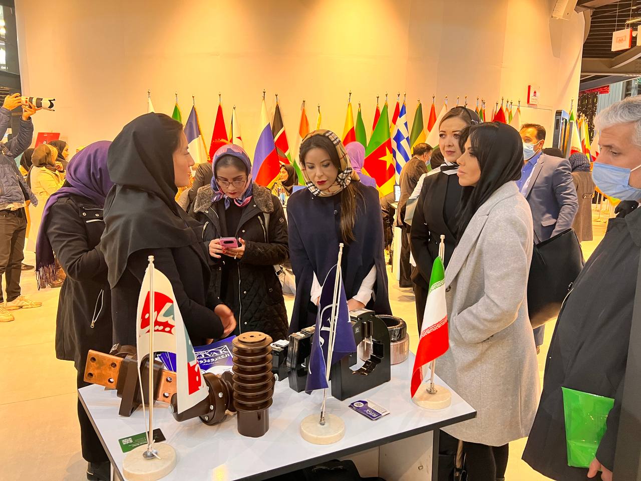 الکتروپژواک در همایش زنان تاثیرگذار
